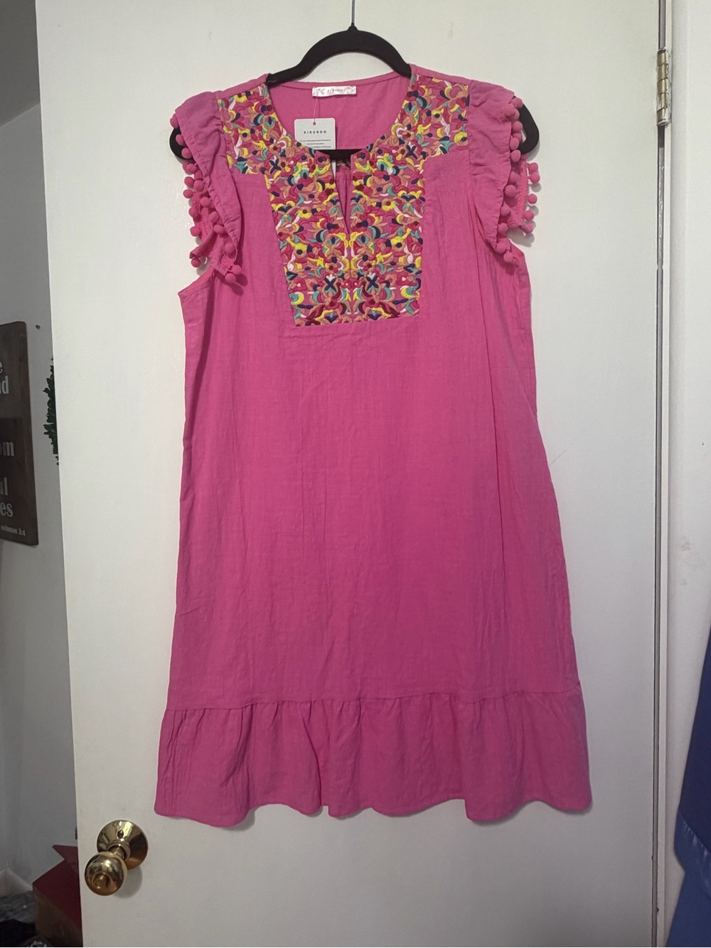 Embroidered Sleeveless Pink Casual Dress